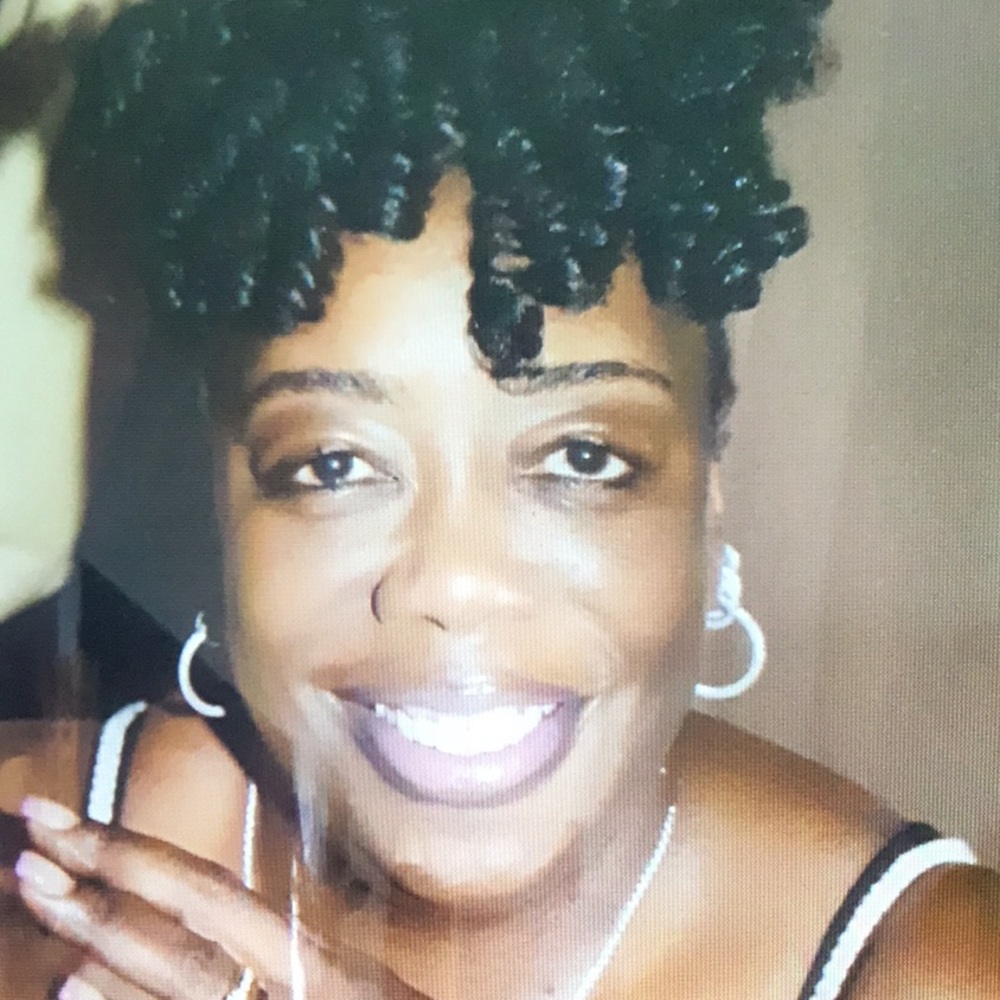 Meet your Posher, Traci